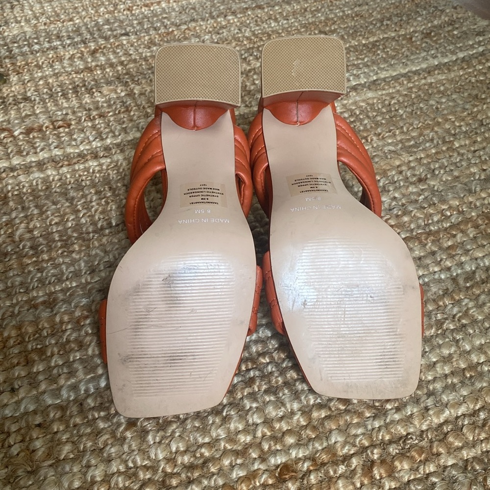 Steve Madden Orange Padded Strap Block Heel Sandals - Picture 6 of 8